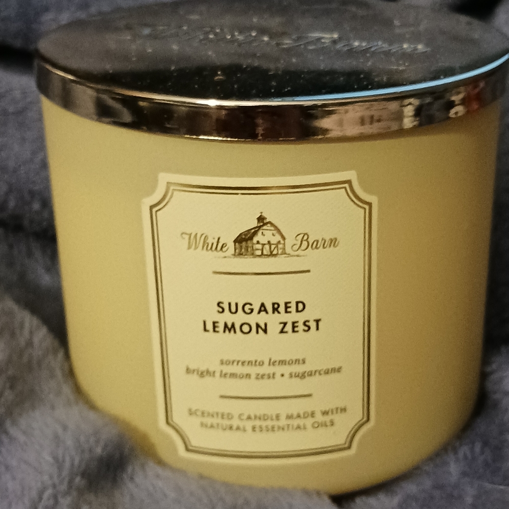 NWT!! Bath & Body Works 3 Wick Candle (Sugared Lemon Zest, 14.5oz)